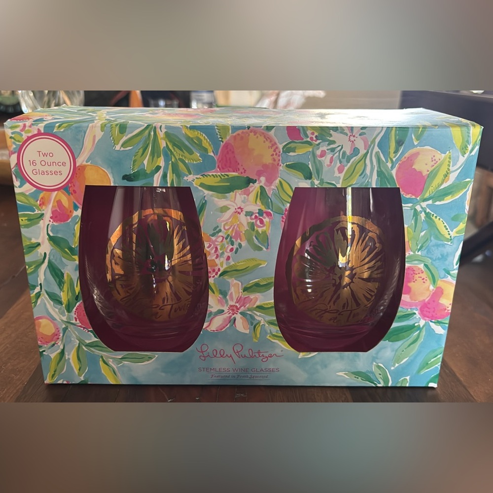 Lilly Pulitzer stemless Glass Set with Gold  Accents
